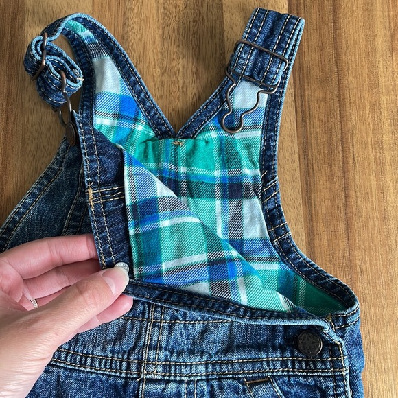 OshKosh B’gosh Overalls - Sz 9M - Picture 7 of 9